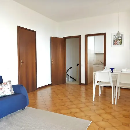Lilli Apartament *